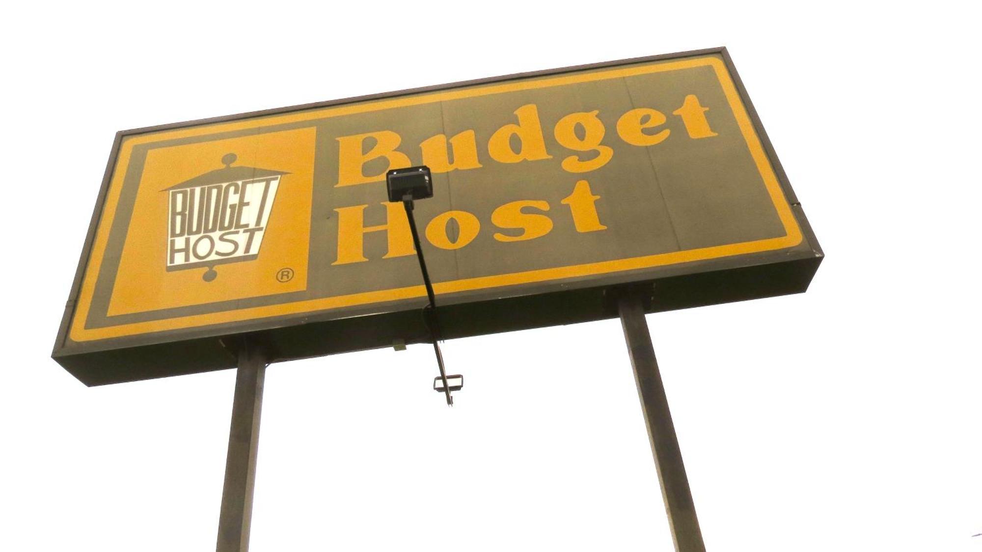 Budget Host Airport Inn Waterville Exteriér fotografie