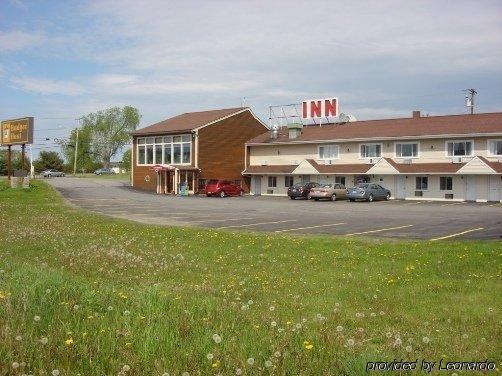 Budget Host Airport Inn Waterville Exteriér fotografie